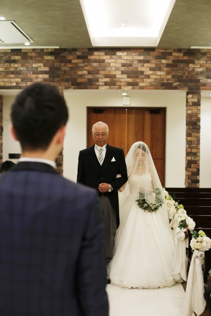 家族婚を温かい雰囲気で 家族ならではの結婚式は岡山結婚式場 ルメルシェ Lemerci 岡山の結婚式場